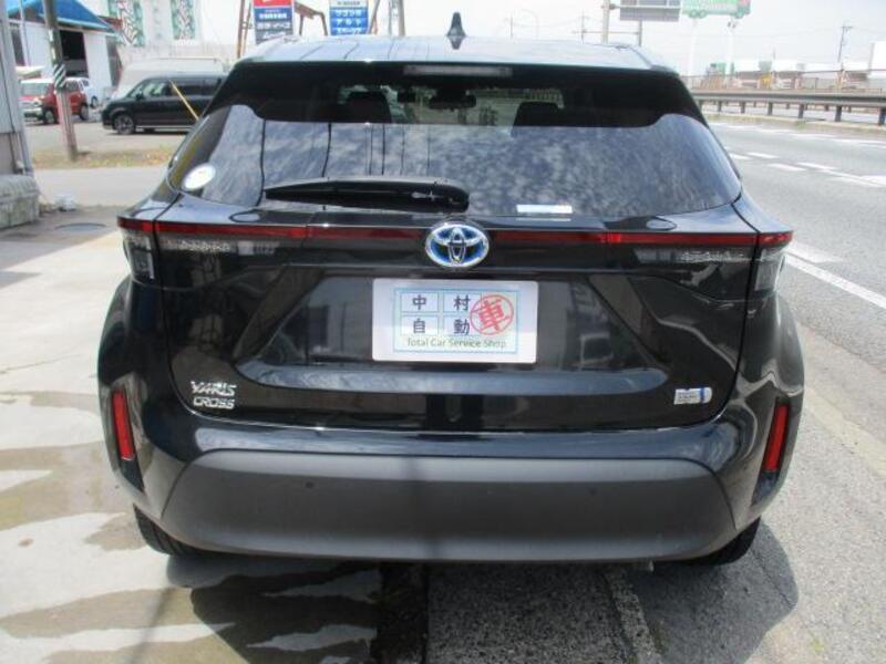 YARIS CROSS