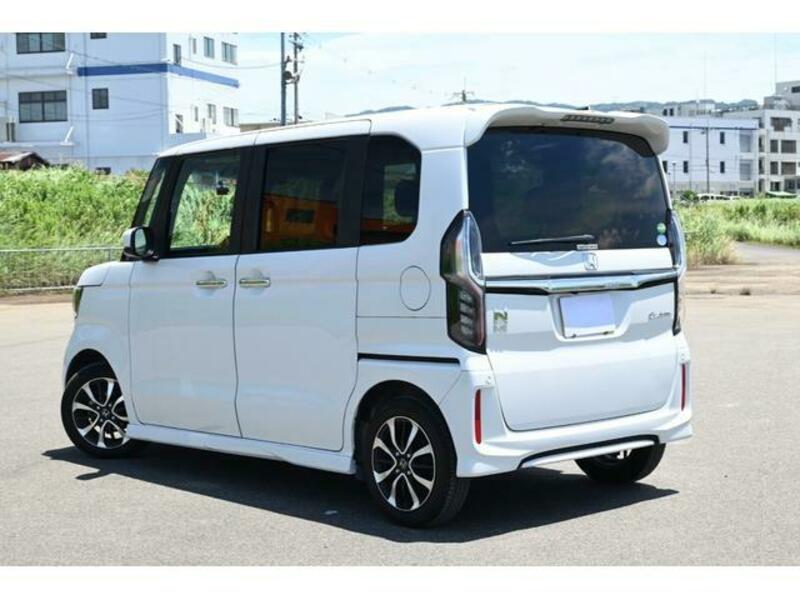 N BOX CUSTOM