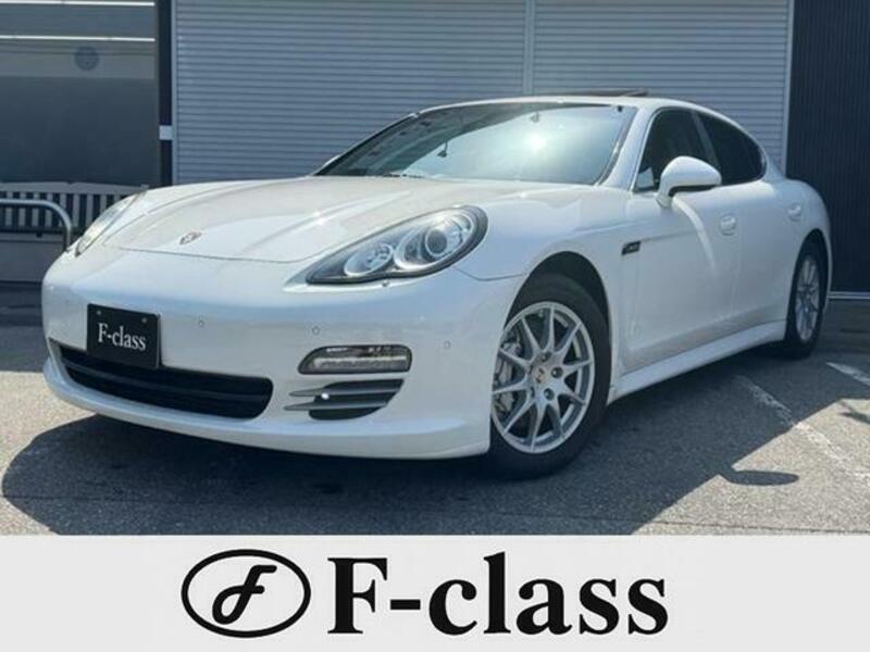 PORSCHE PANAMERA