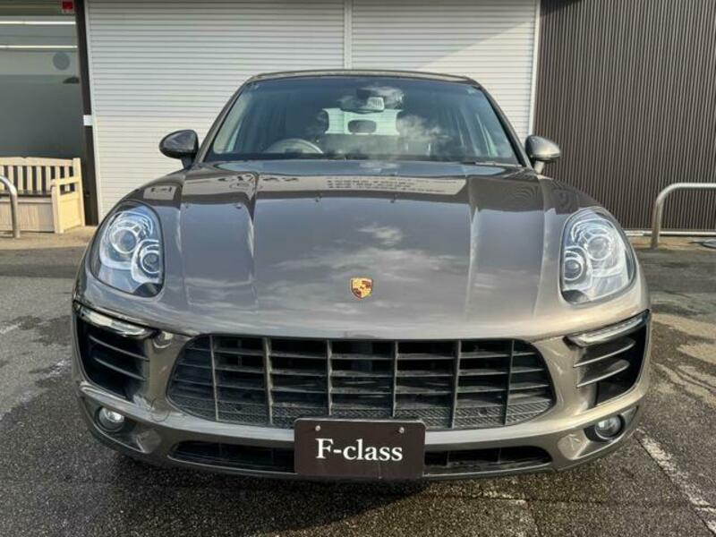 MACAN