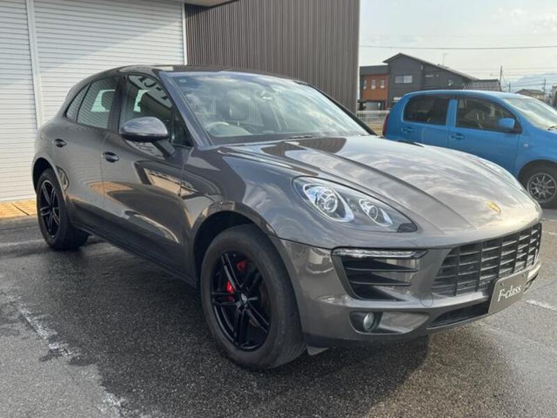 MACAN