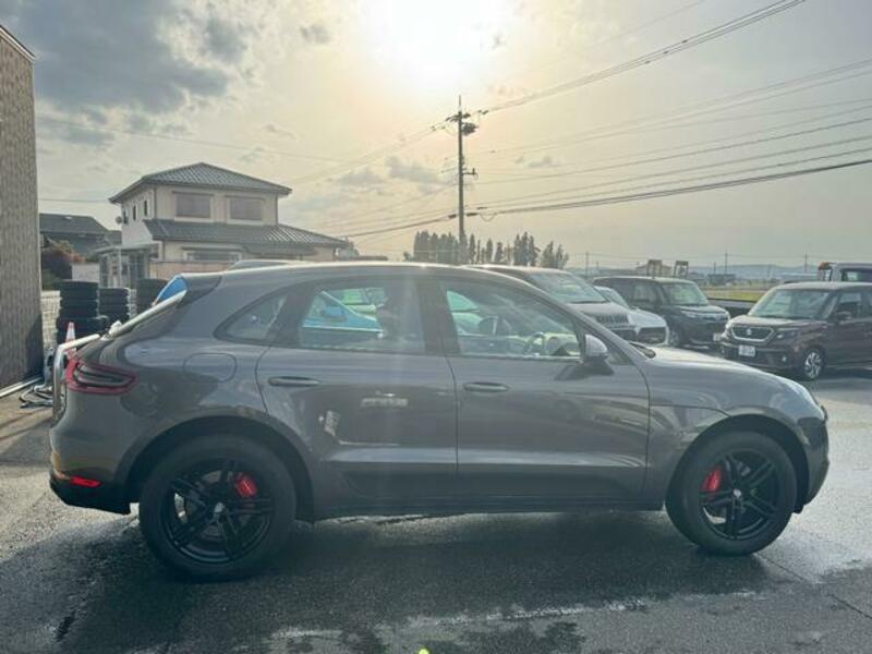 MACAN