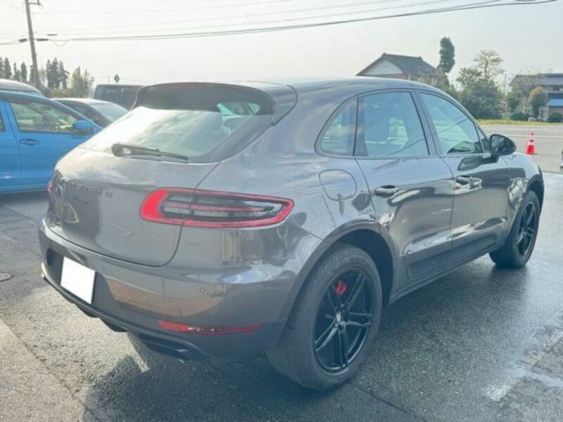MACAN