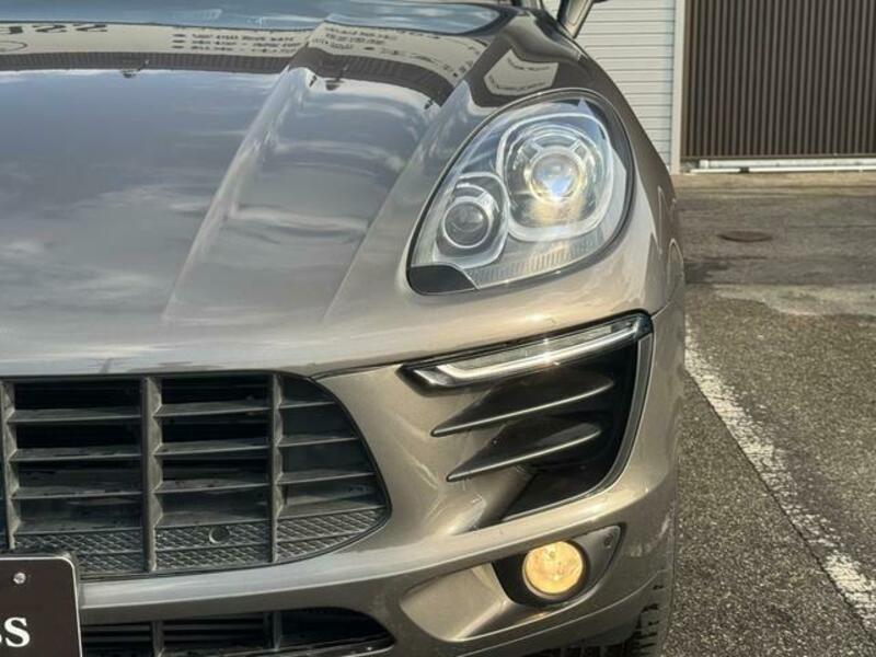 MACAN