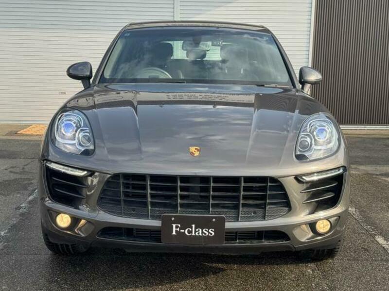 MACAN