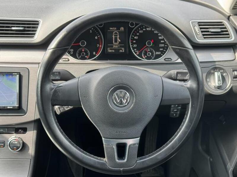PASSAT VARIANT
