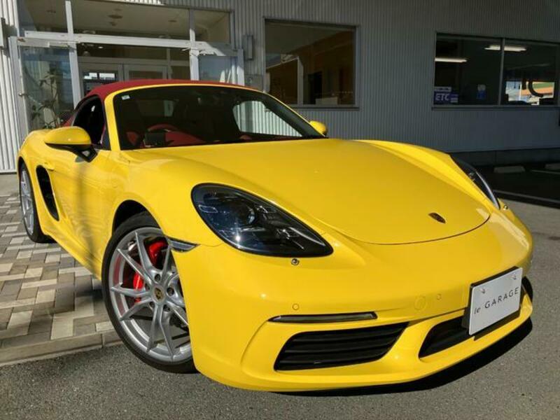 PORSCHE 718 BOXSTER