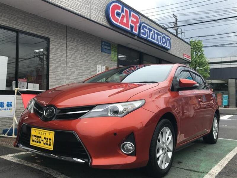 TOYOTA AURIS