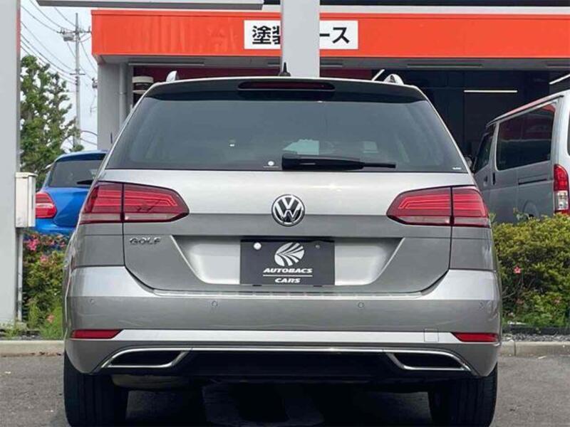 GOLF VARIANT