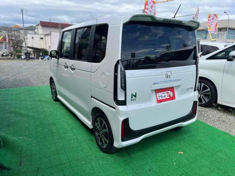 N BOX CUSTOM