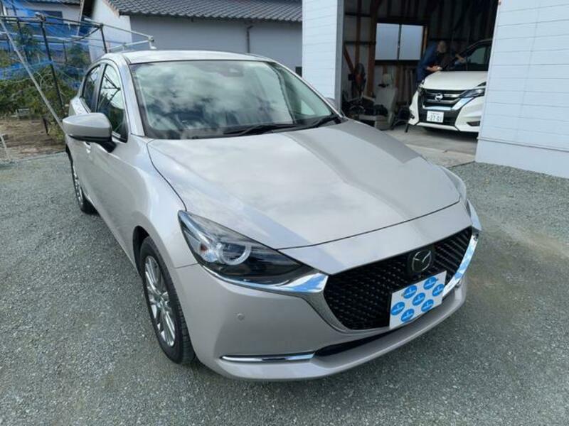 MAZDA2