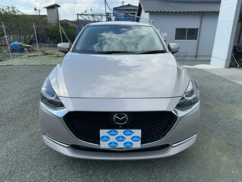 MAZDA2