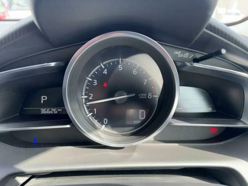 MAZDA2
