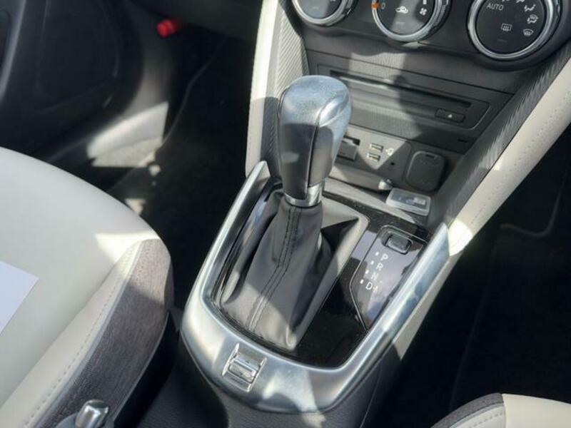 MAZDA2