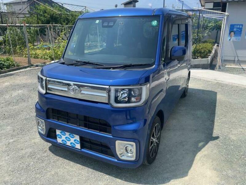 TOYOTA PIXIS MEGA