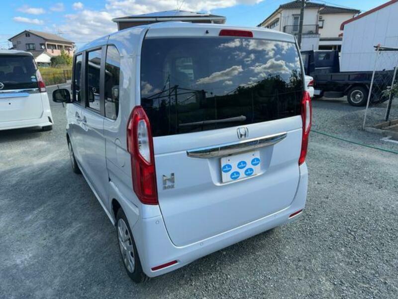 N BOX