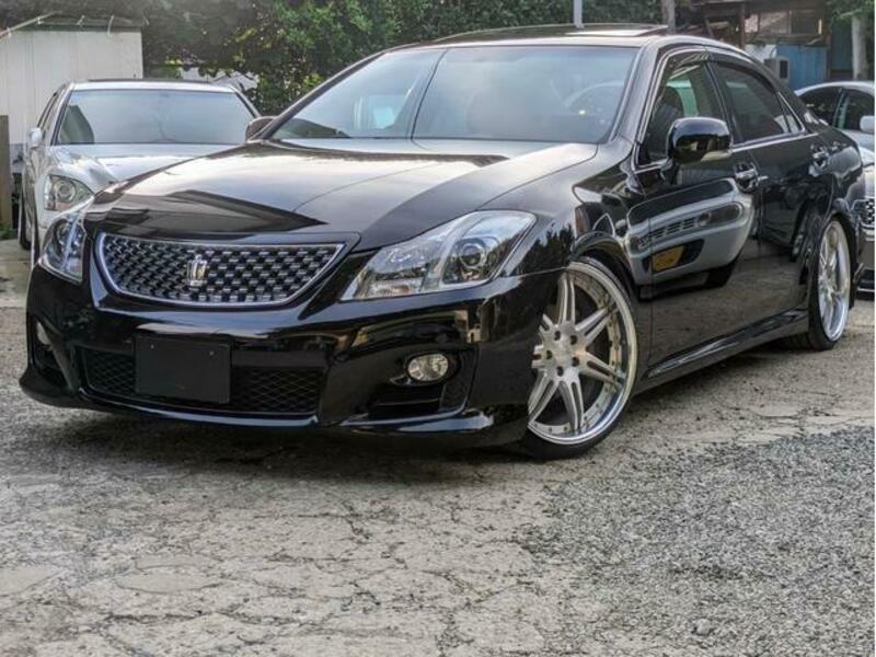 TOYOTA CROWN