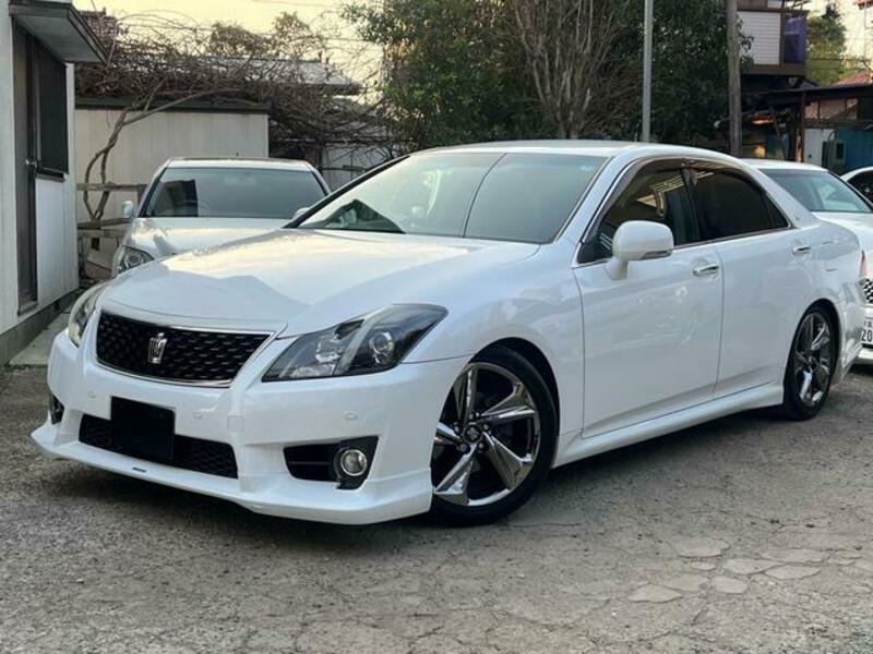 TOYOTA CROWN
