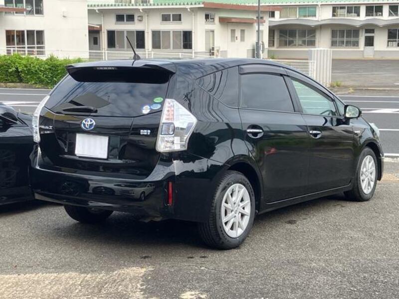 PRIUS ALPHA