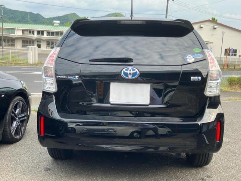 PRIUS ALPHA