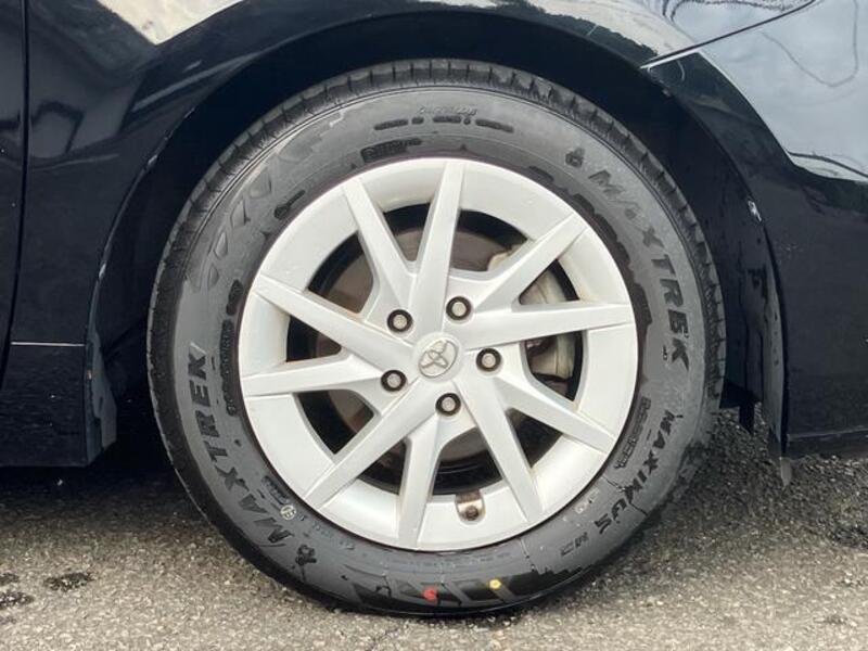 PRIUS ALPHA