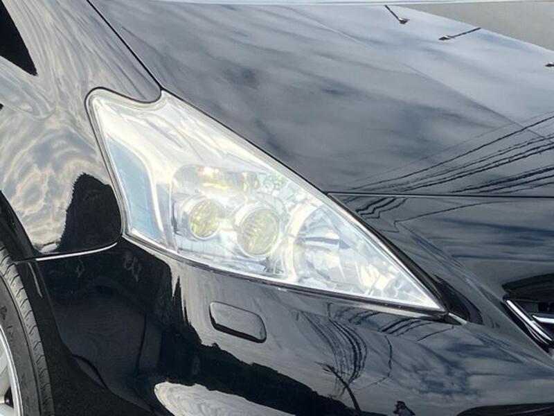 PRIUS ALPHA