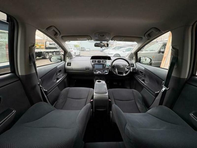 PRIUS ALPHA
