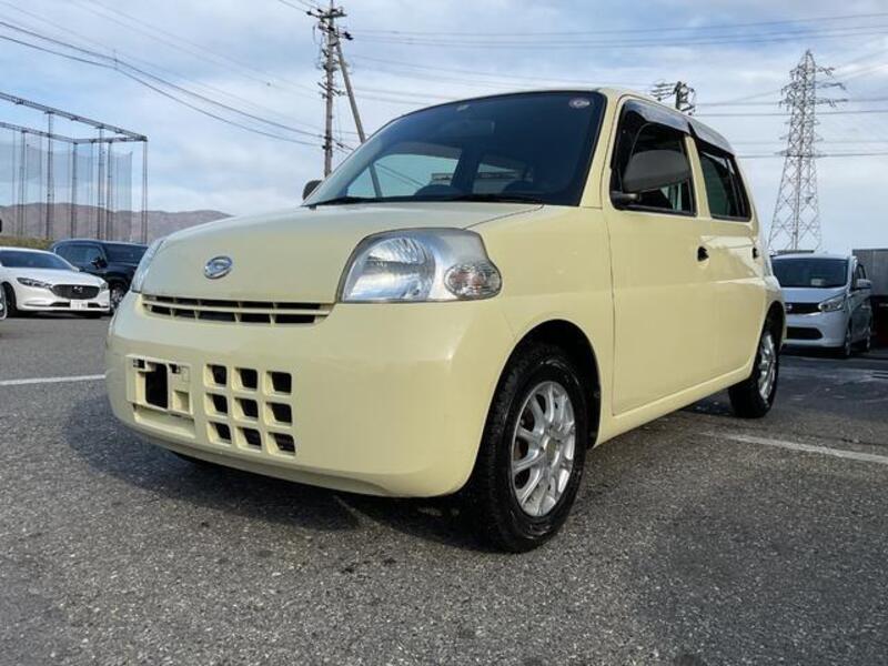 DAIHATSU ESSE