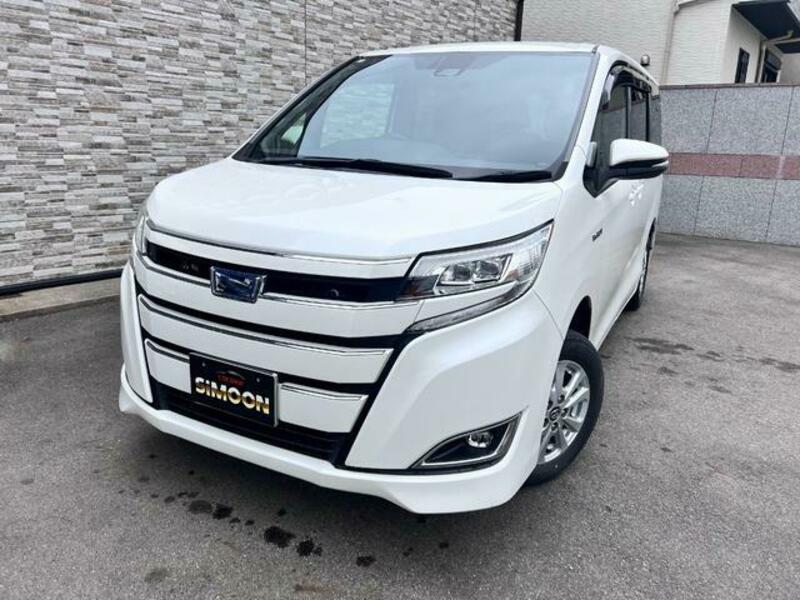 TOYOTA NOAH