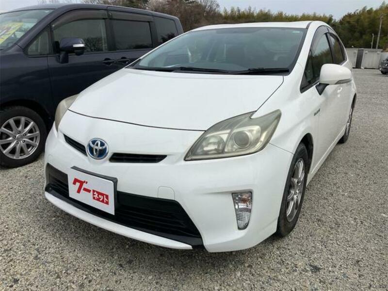 TOYOTA PRIUS