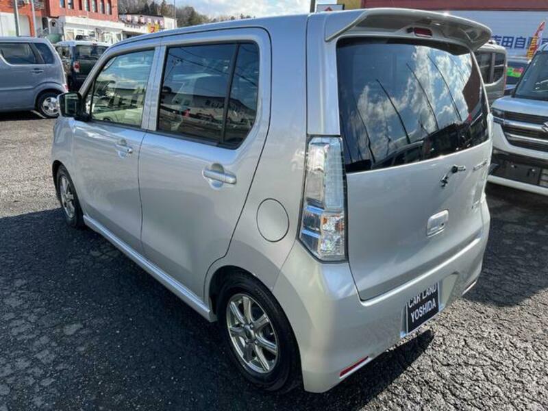 WAGON R