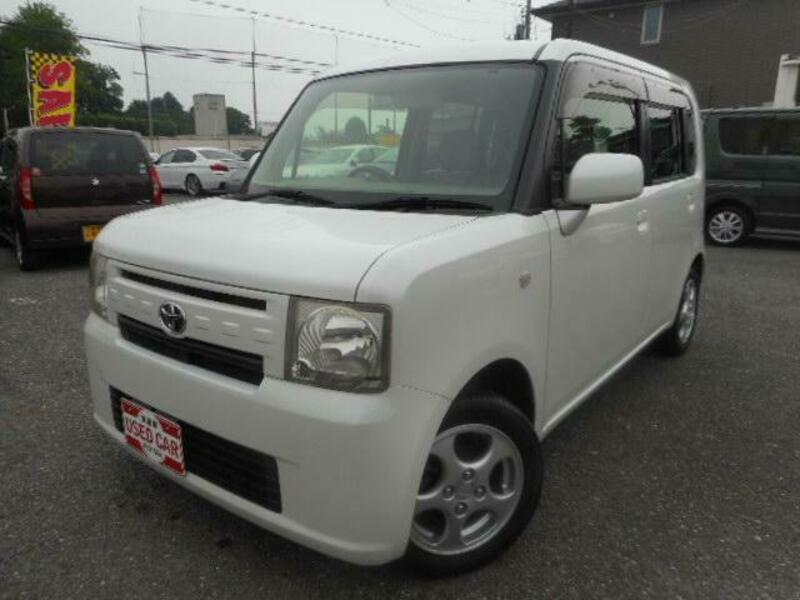 TOYOTA PIXIS SPACE