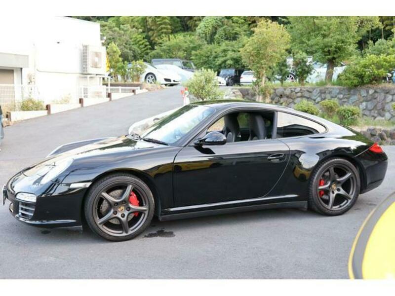 911