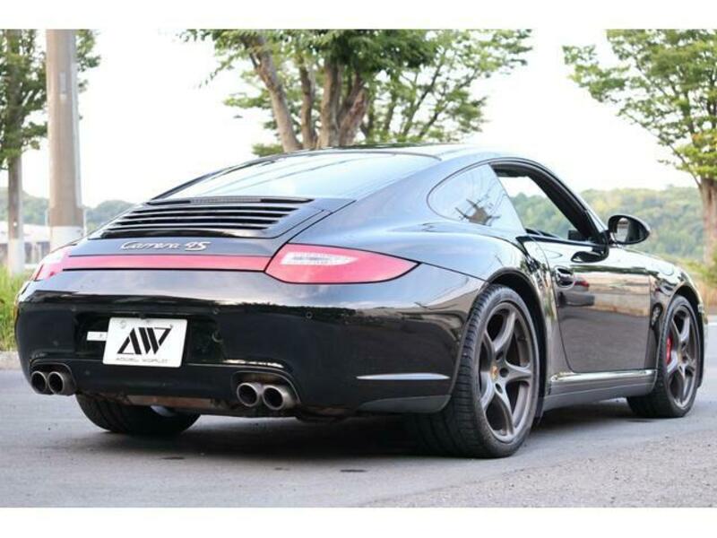 911