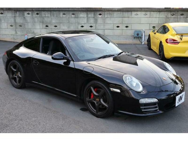 911