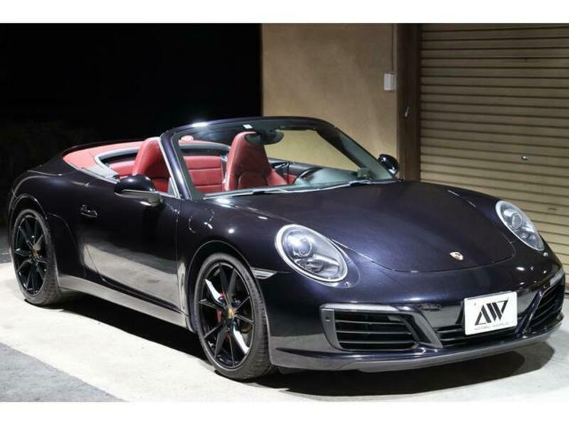 PORSCHE 911