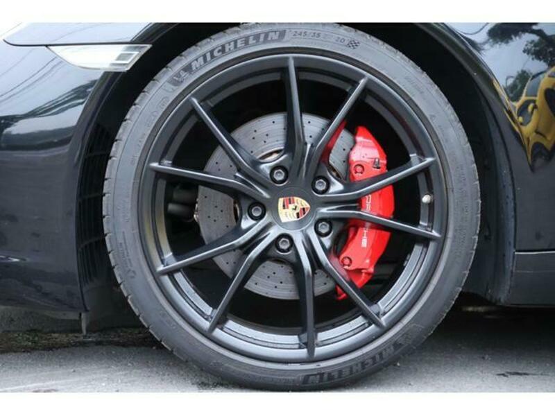 911