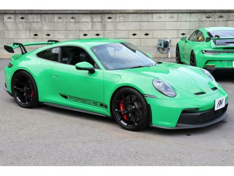 911