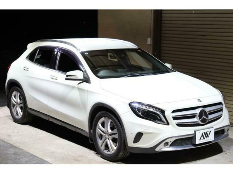 MERCEDES-BENZ GLA CLASS