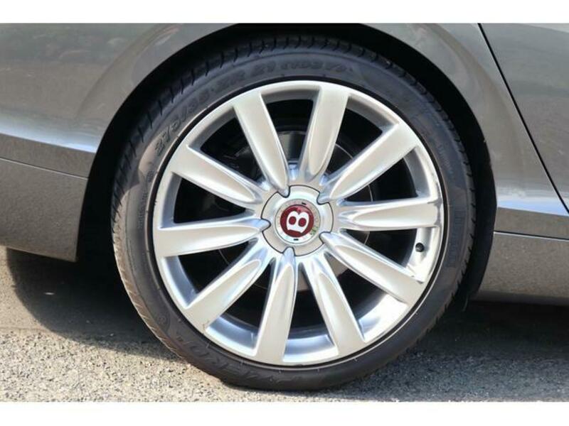 FLYING SPUR