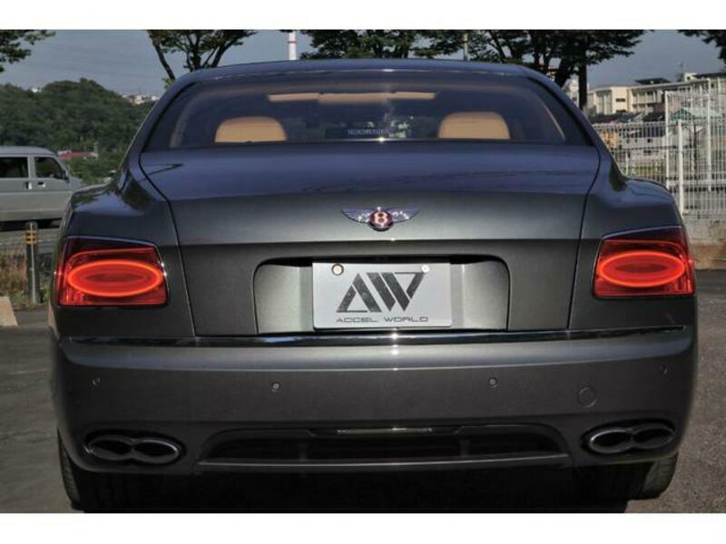 FLYING SPUR