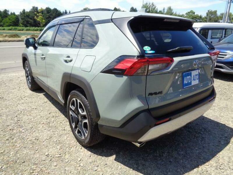 RAV4