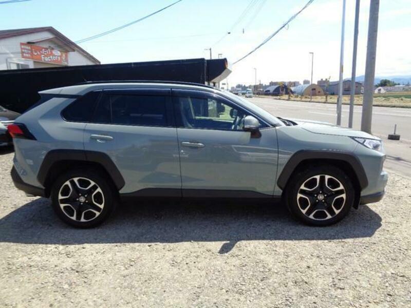 RAV4