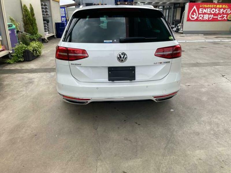 PASSAT VARIANT