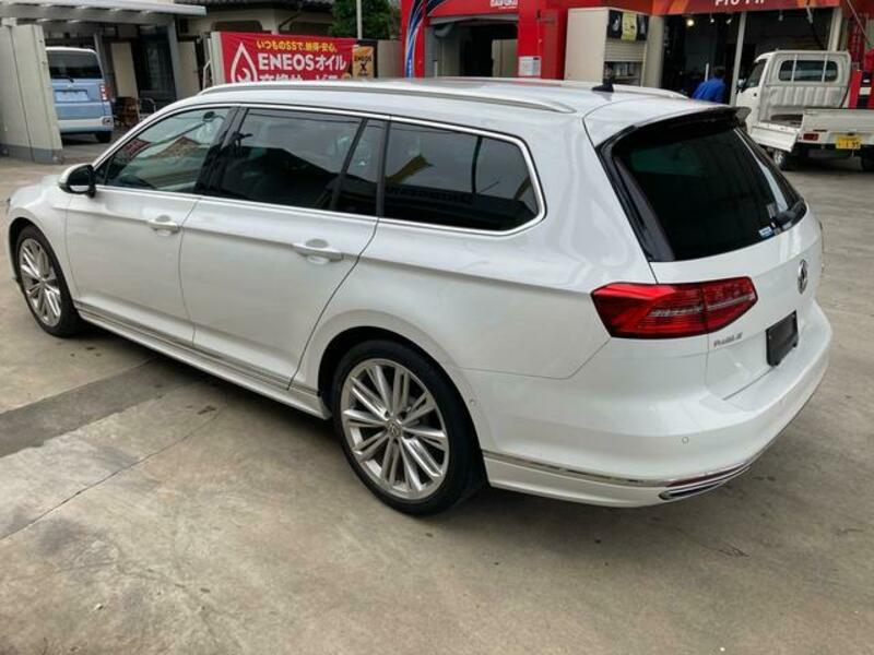 PASSAT VARIANT