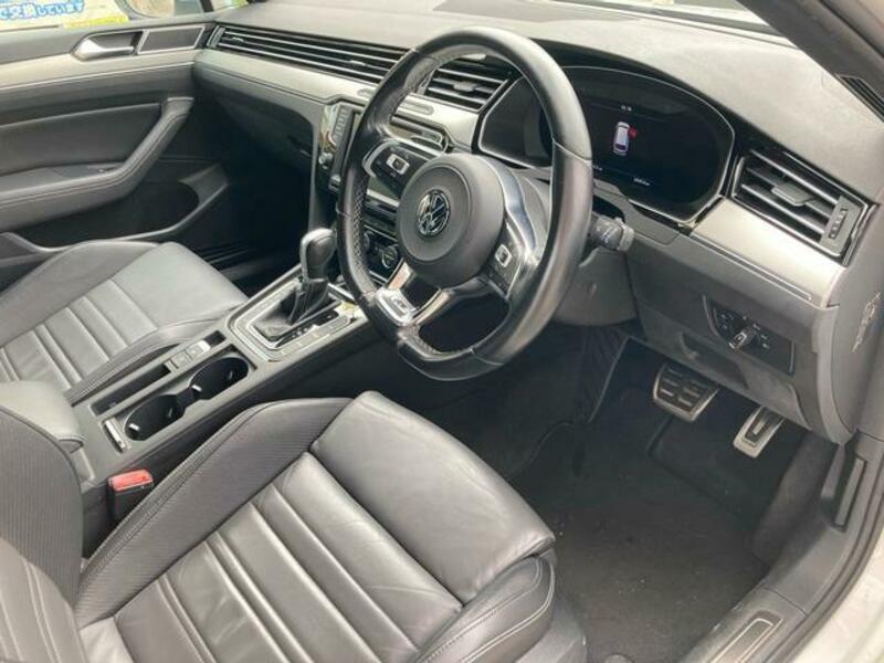 PASSAT VARIANT