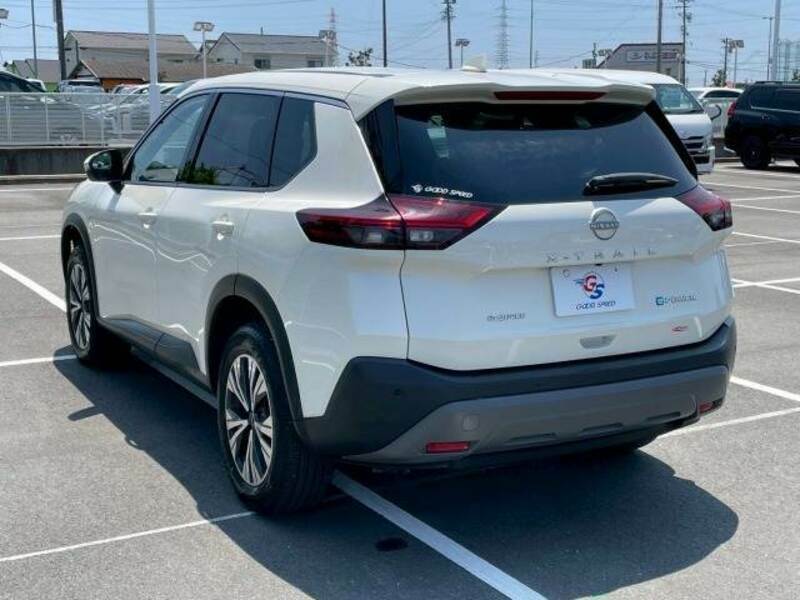 X-TRAIL