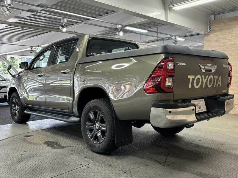 HILUX