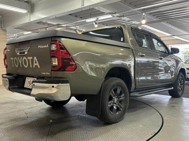HILUX
