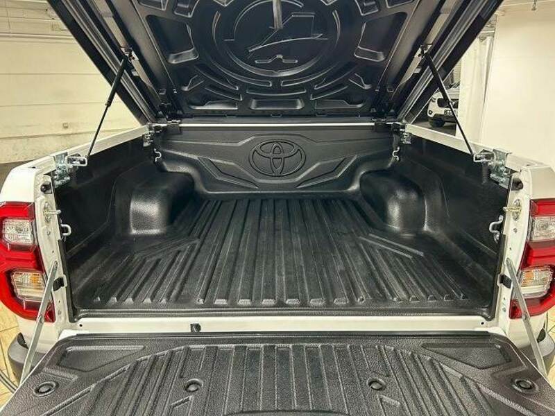 HILUX